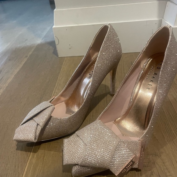 Ted Baker Size 37.5 - Picture 2 of 4
